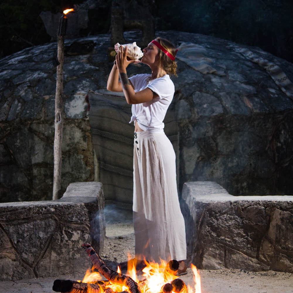 Noche Maya tour