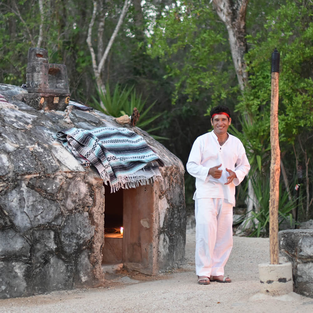 Noche Maya tour